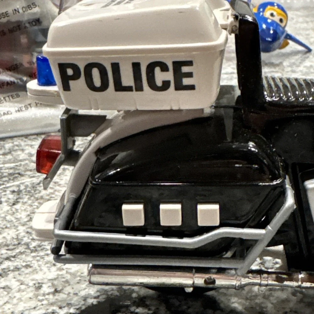1960s Metro Police Unit 208 Plastic Motorcycle Figurine Original Stickers‎